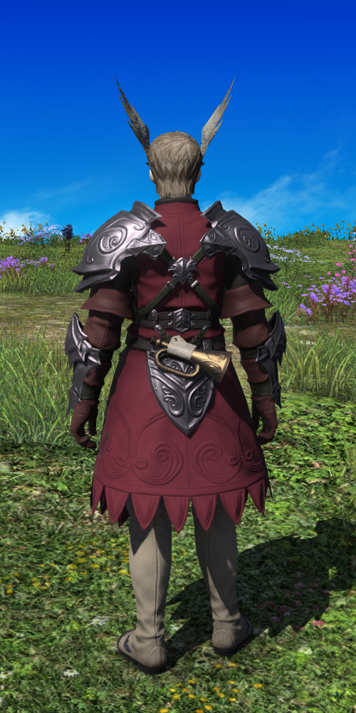 Valerian Rune Fencer's Set | Eorzea Collection